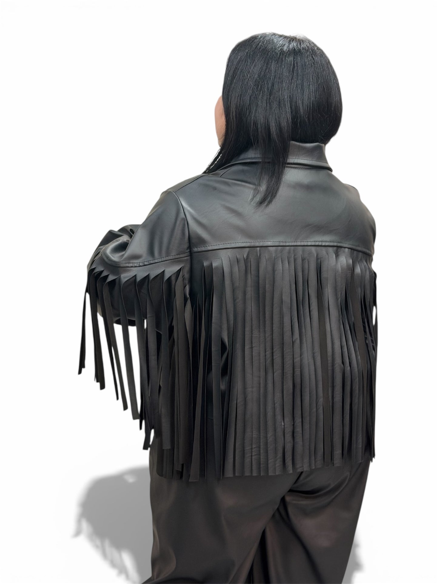 Giacca in ecopelle con frange