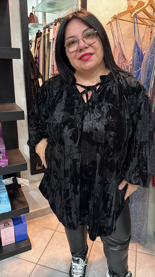 maglia curvy nera di velluto