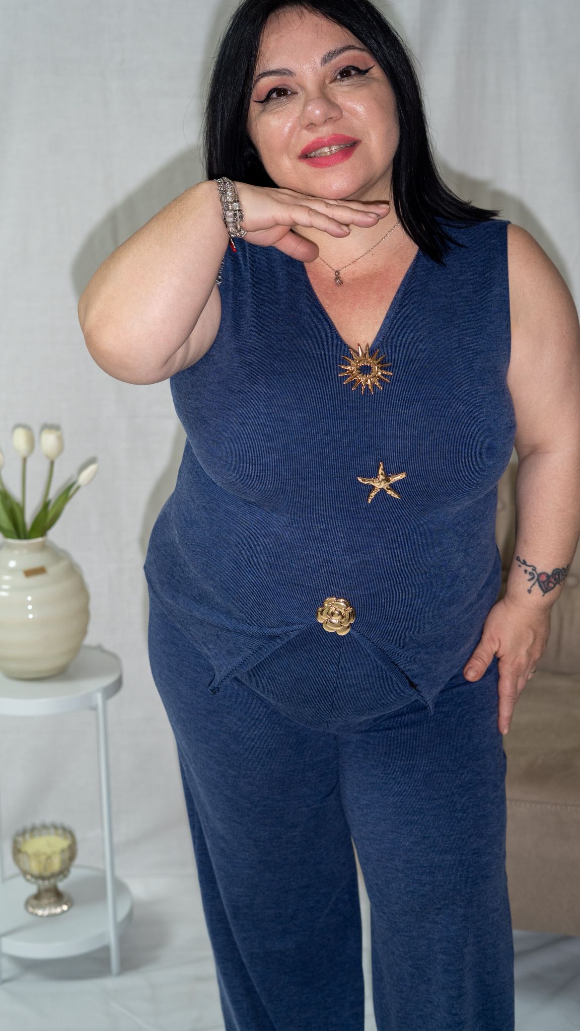 Cordinato in Lana Curvy con Spille Marine